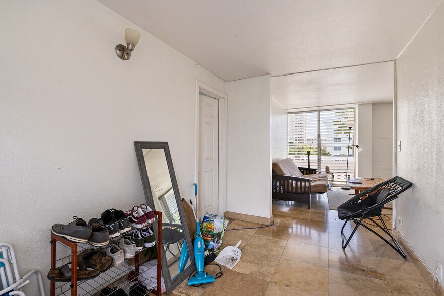 More Photos Of 254 Kaiulani Ave, Honolulu Apartments For Sale