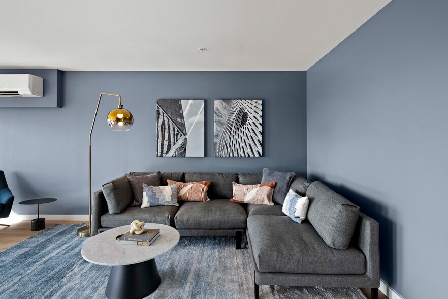 More Photos Of 417 2nd Ave W, Seattle Apartments For Lease
