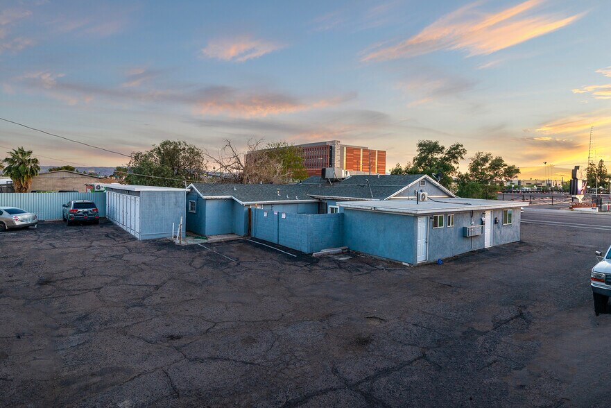 More Photos Of 525 N 32nd St, Phoenix Apartments For Sale