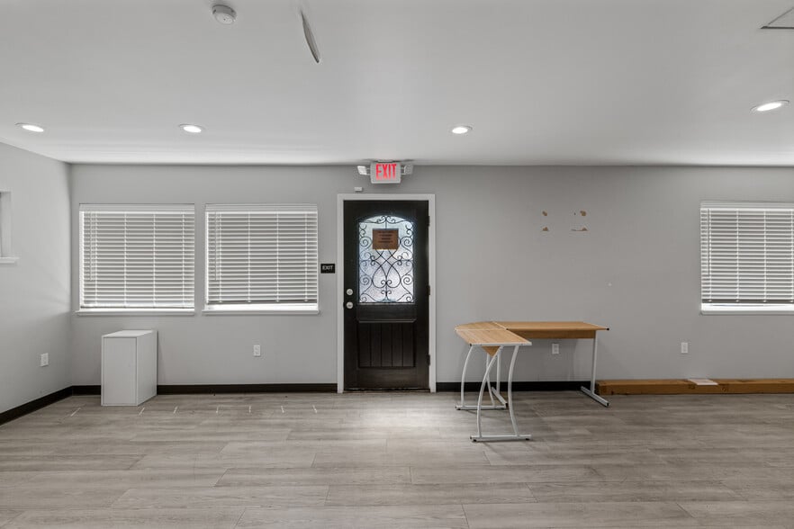 More Photos Of 1113 Castro Way, Sacramento Office For Sale