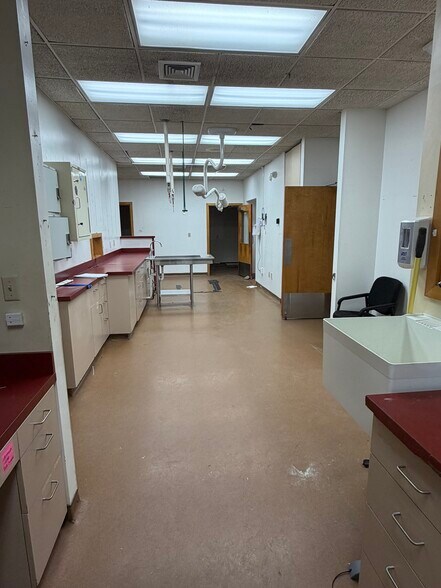 More Photos Of 562 Rubber Ave, Naugatuck General Retail For Lease