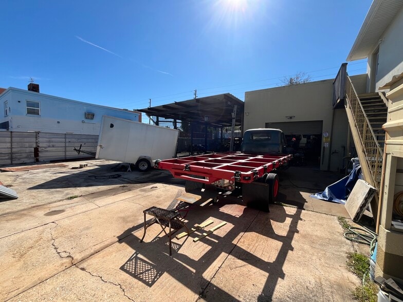 More Photos Of 2254 16th Ave N, Saint Petersburg Light Manufacturing For Sale