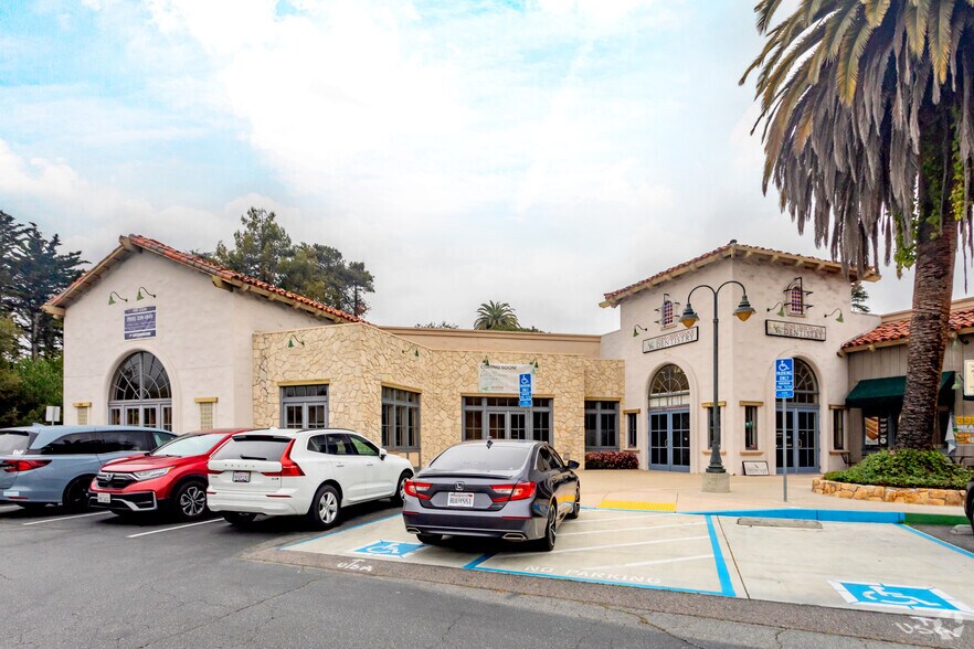 More Photos Of 451-465 Canyon del Rey Blvd, Del Rey Oaks General Retail For Sale