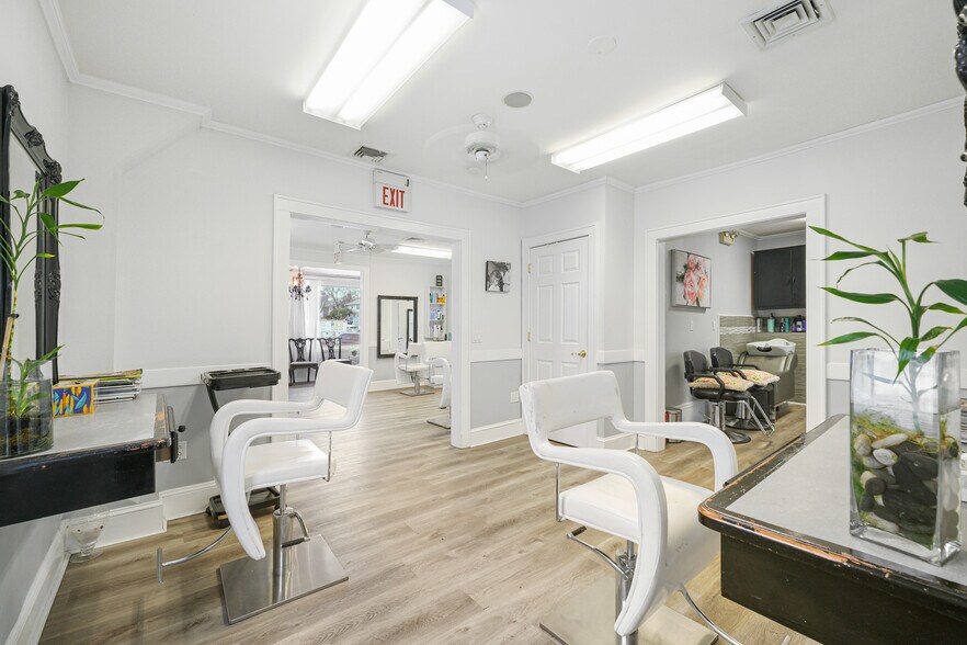 More Photos Of 118 Columbus Ave, Valhalla Office Residential For Lease