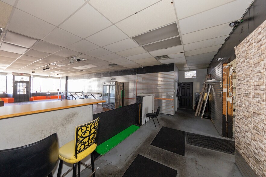 More Photos Of 2078-2080 S Taylor Rd, Cleveland Storefront For Sale