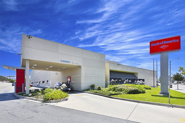 More Photos Of 1450 W Redondo Beach Blvd, Gardena Bank For Lease