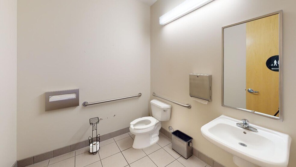 More Photos Of 205-245 Foss Creek Cir, Healdsburg Office For Sale