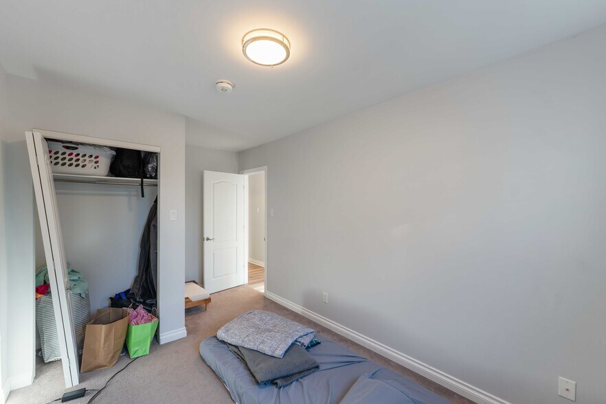More Photos Of 732 Morin St, Ottawa Apartments For Sale