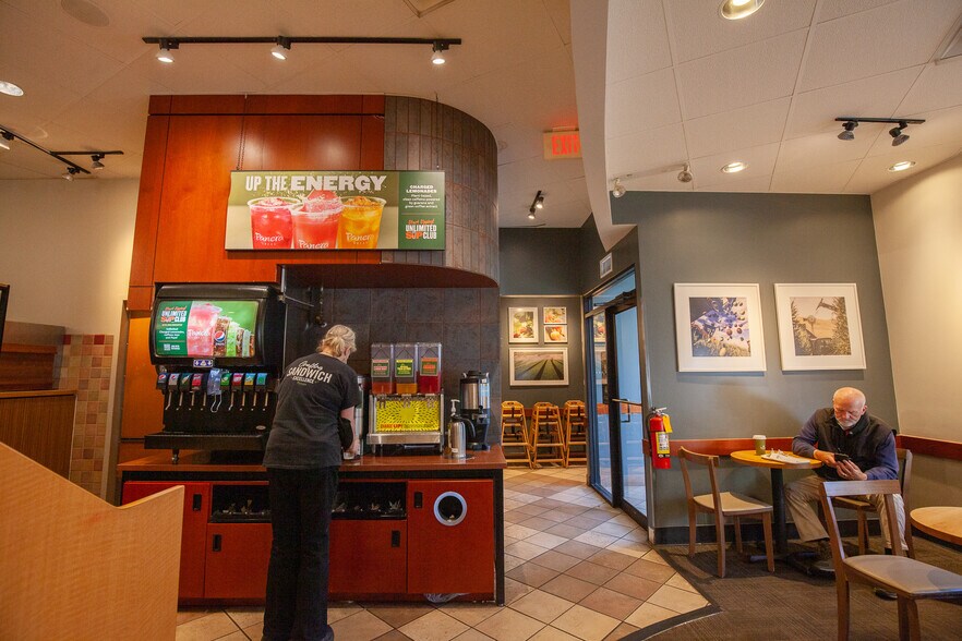 More Photos Of 5340 Jackson Rd, Ann Arbor Restaurant For Sale