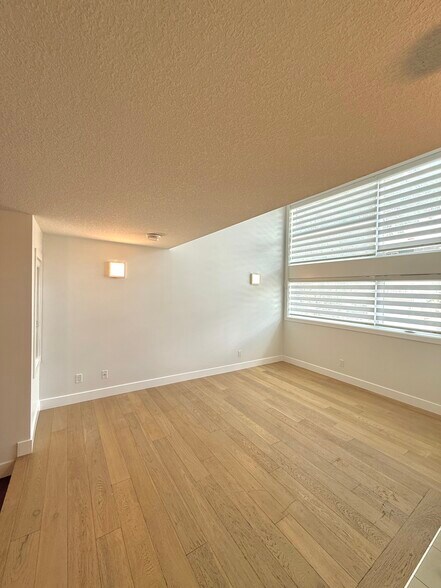 More Photos Of 613 3rd Ave NE, Calgary Apartments For Sale