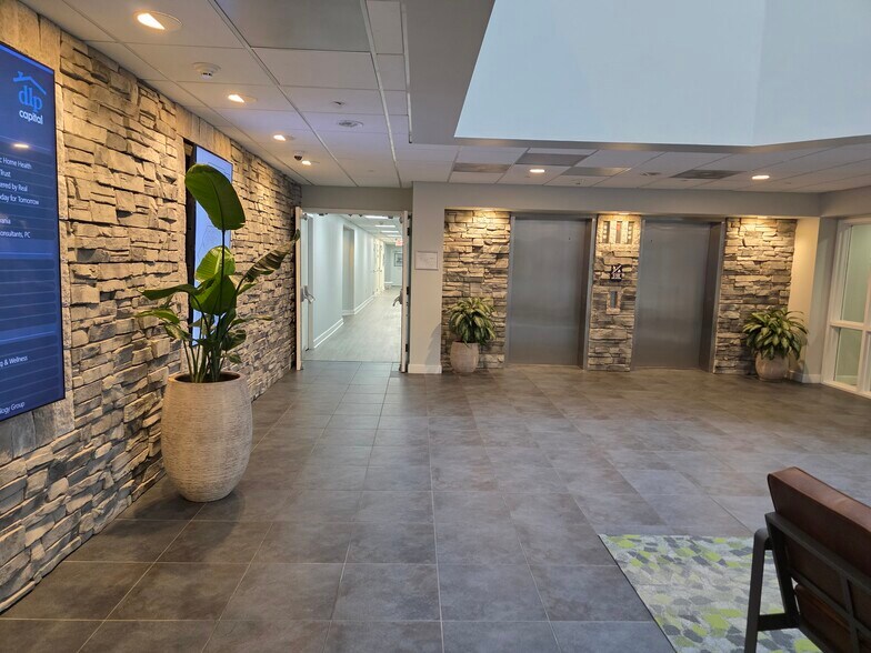 More Photos Of 95 Highland Ave, Bethlehem Office For Lease