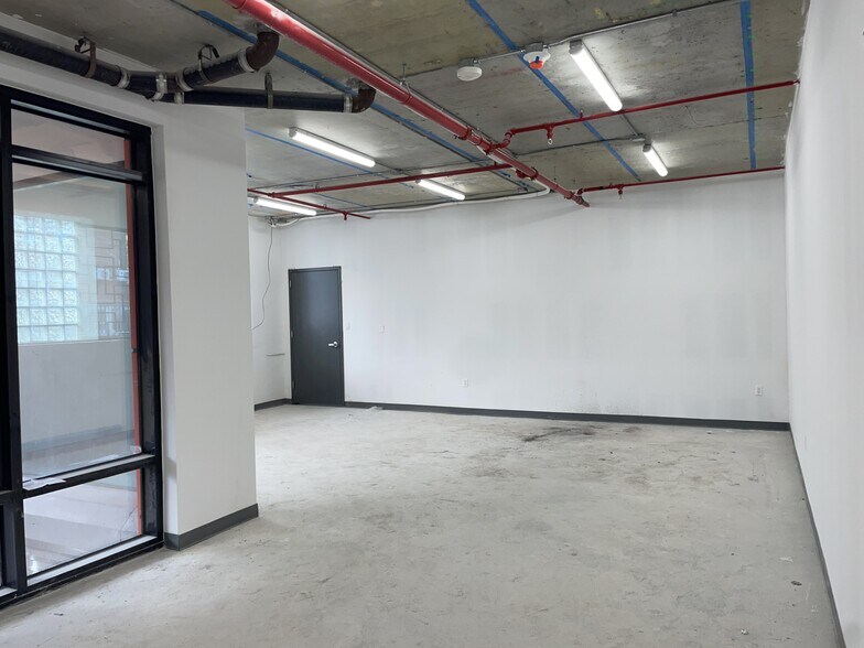 More Photos Of 150-15 Barclay Ave, Flushing Apartments For Sale