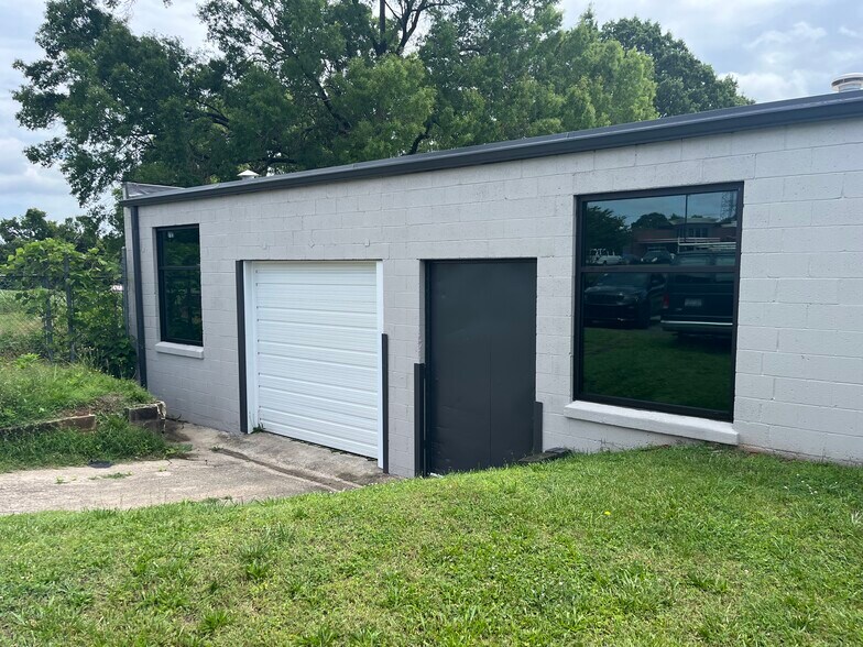 More Photos Of 404 E Long Ave, Gastonia Warehouse For Lease