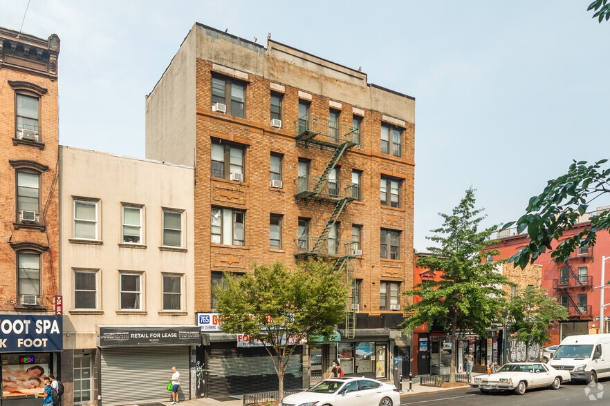 More Photos Of 765 Grand St, Brooklyn Apartments For Sale