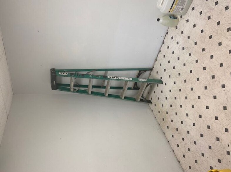 More Photos Of 505 Nucla Way, Aurora Warehouse For Lease