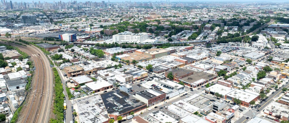 More Photos Of 3718 57th St, Woodside Distribution For Sale