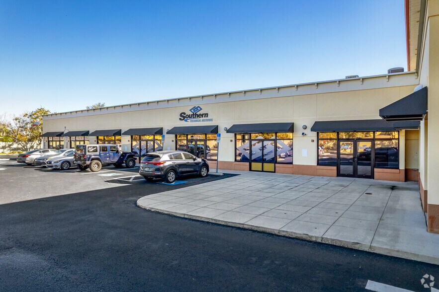 More Photos Of 8200-8250 66th St N, Pinellas Park Unknown For Lease