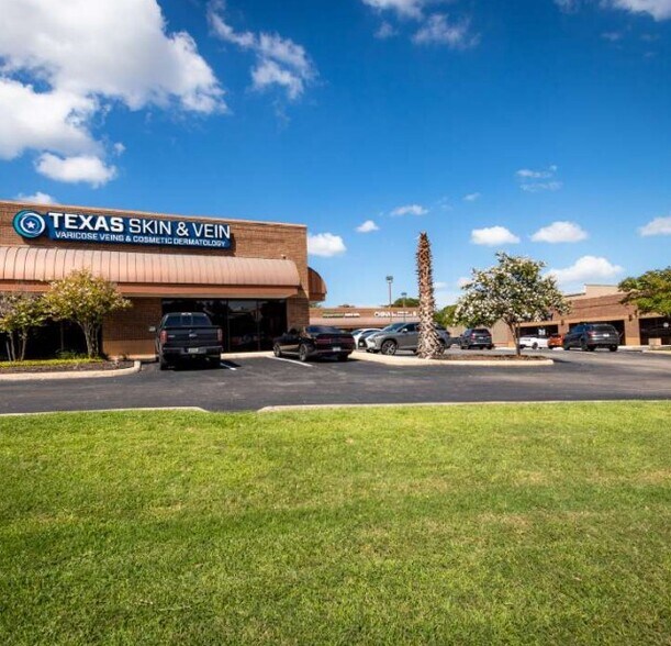 More Photos Of 2241 NW Military Hwy, San Antonio Unknown For Lease