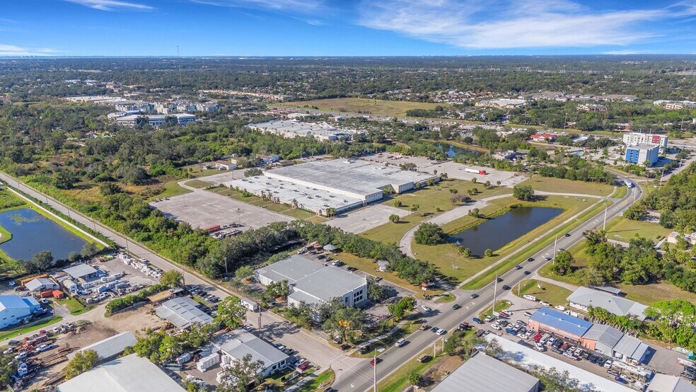 More Photos Of 330 Cattlemen Rd, Sarasota Auto Dealership For Sale