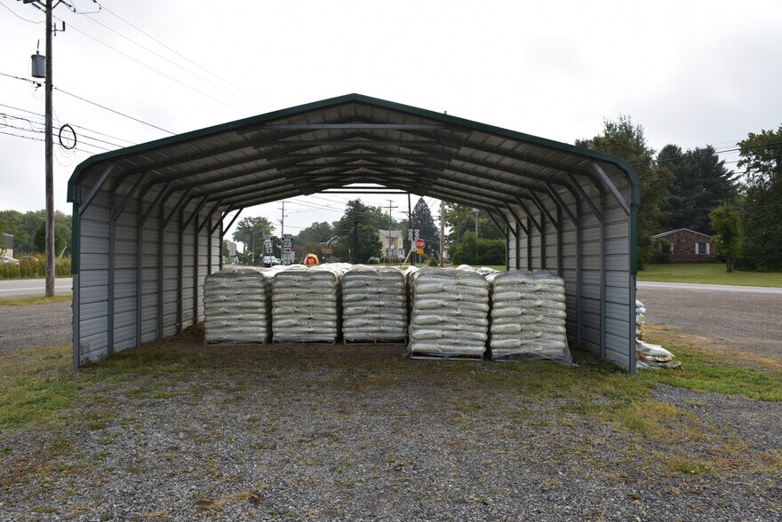 More Photos Of 17275 Shreve Run Rd, Pleasantville General Retail For Sale