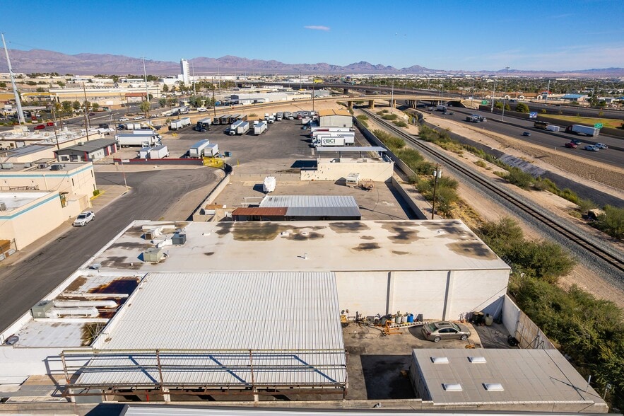 More Photos Of 2272 Crestline Loop, North Las Vegas Auto Repair For Sale