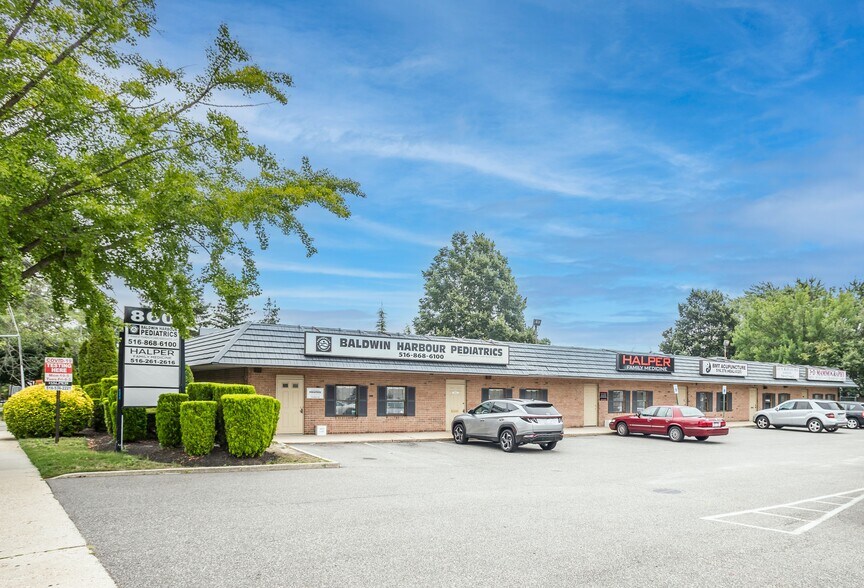 Primary Photo Of 860 Atlantic Ave, Baldwin Medical For Sale