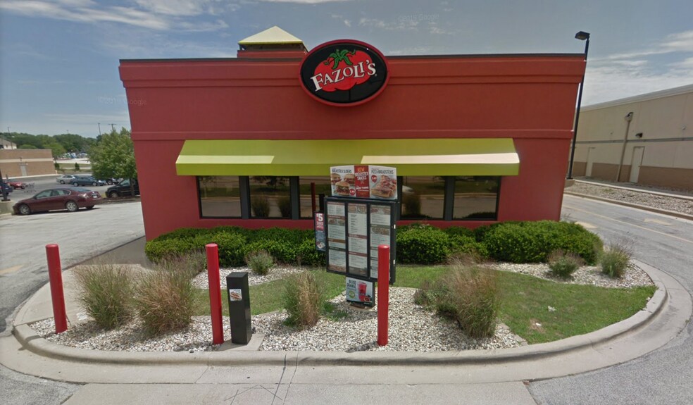 More Photos Of 215 Greenbriar Dr, Normal Fast Food For Lease