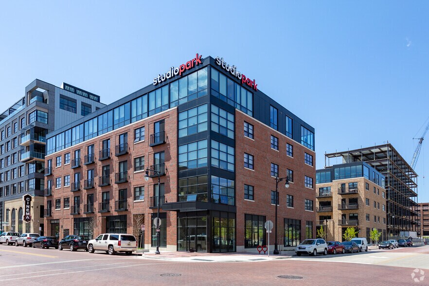 Primary Photo Of 122 Oakes St SW, Grand Rapids Multifamily For Sale