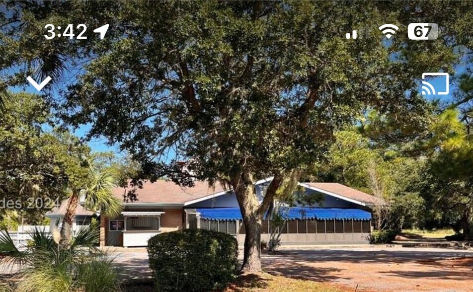 Primary Photo Of 2 Regency Pky, Hilton Head Island Restaurant For Sale