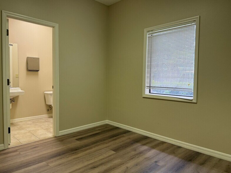 More Photos Of 3261 US Highway 441/27, Fruitland Park Medical For Lease