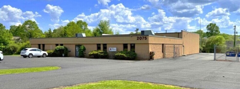 Primary Photo Of 2075 Quaker Pointe Dr, Quakertown Light Manufacturing For Sale