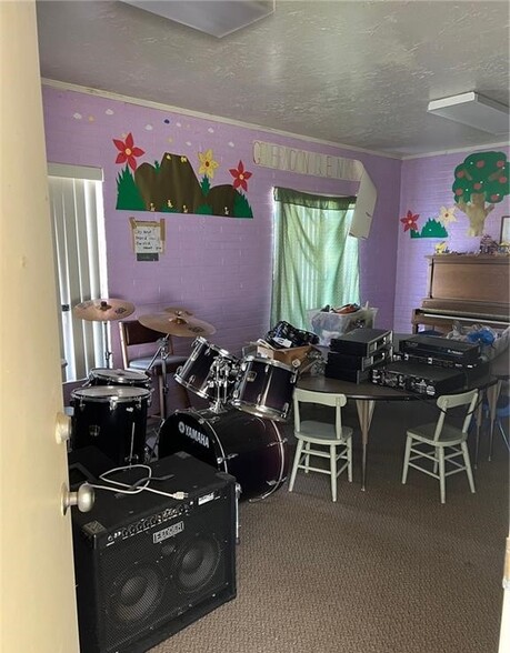 More Photos Of 607 Trinity Ave, Chowchilla Religious Facility For Sale