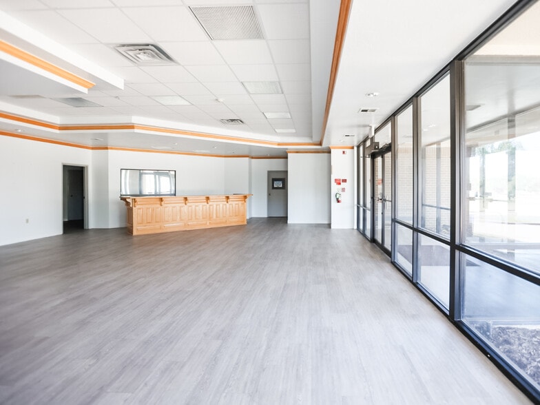 More Photos Of 609 Virginia Ave, Ponca City Healthcare For Sale