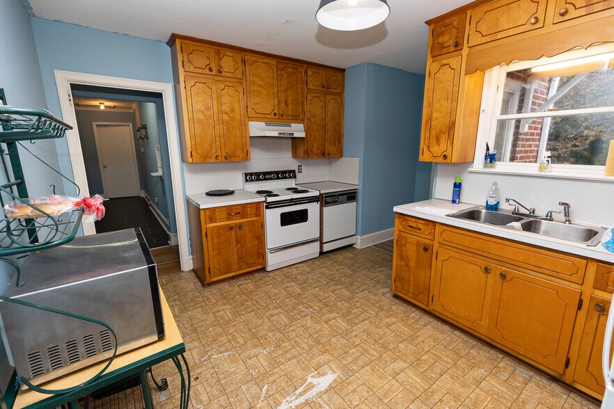 More Photos Of 330 S Culver St, Lawrenceville Loft Creative Space For Sale
