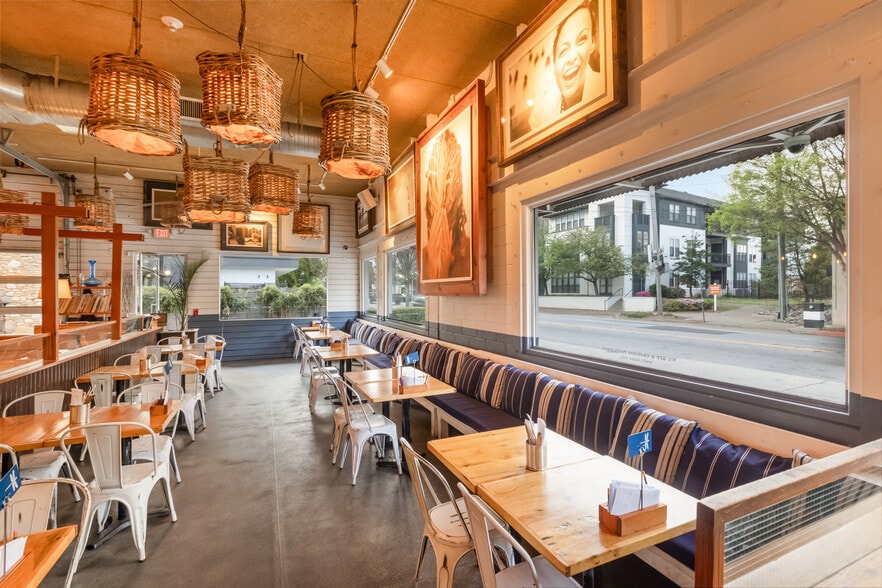 More Photos Of 969 NW Marietta St, Atlanta Freestanding For Lease