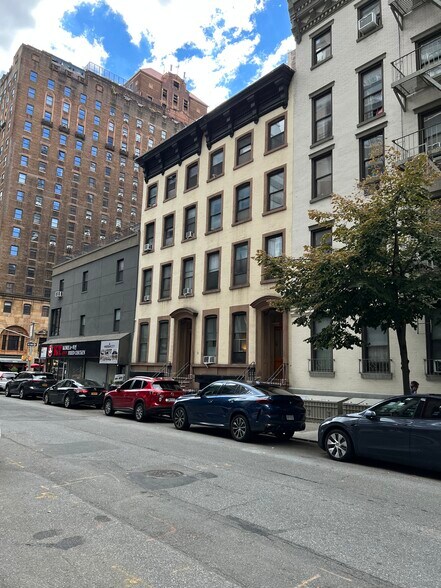 More Photos Of 132-134 E 24th St, New York Apartments For Sale