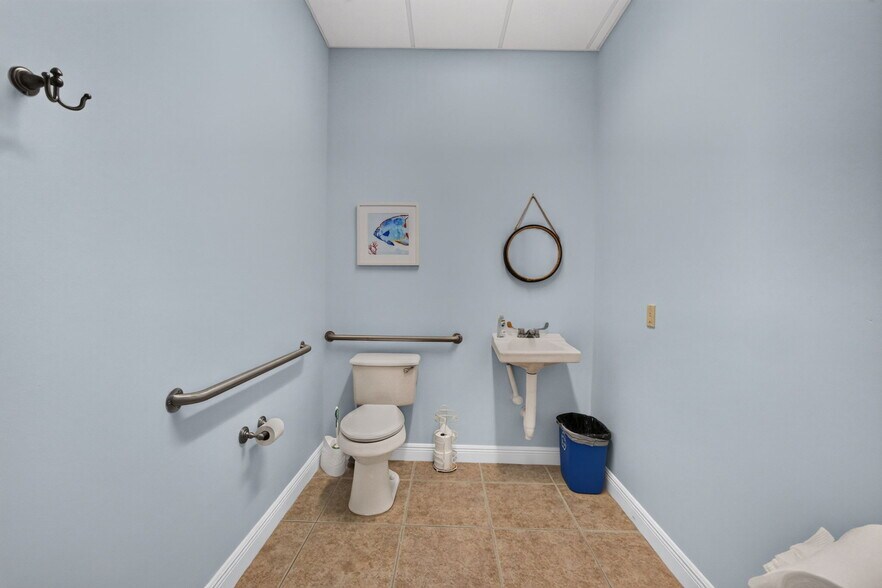 More Photos Of 2151 S Alternate A1A Hwy, Jupiter Medical For Sale