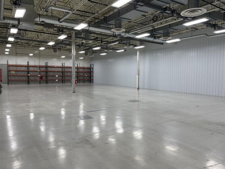 More Photos Of 5752 Industrial Park Rd, Winona Manufacturing For Lease