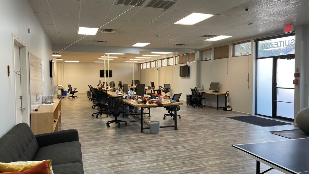 More Photos Of 2801 S Interstate 35 S, Austin Loft Creative Space For Lease