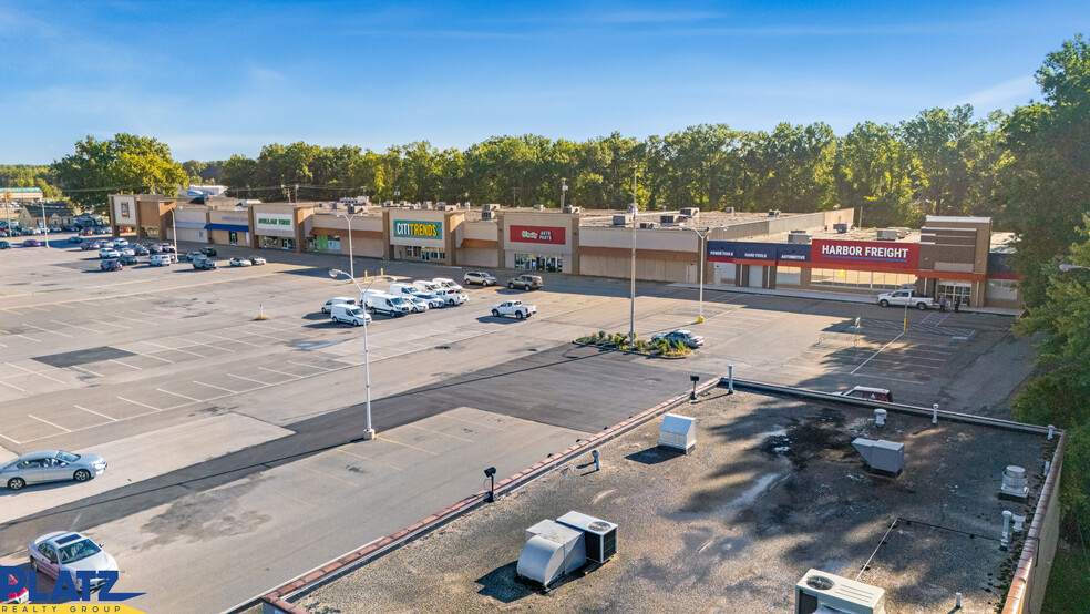 Primary Photo Of 3485-3497 Belmont Ave, Youngstown Storefront Retail Office For Lease