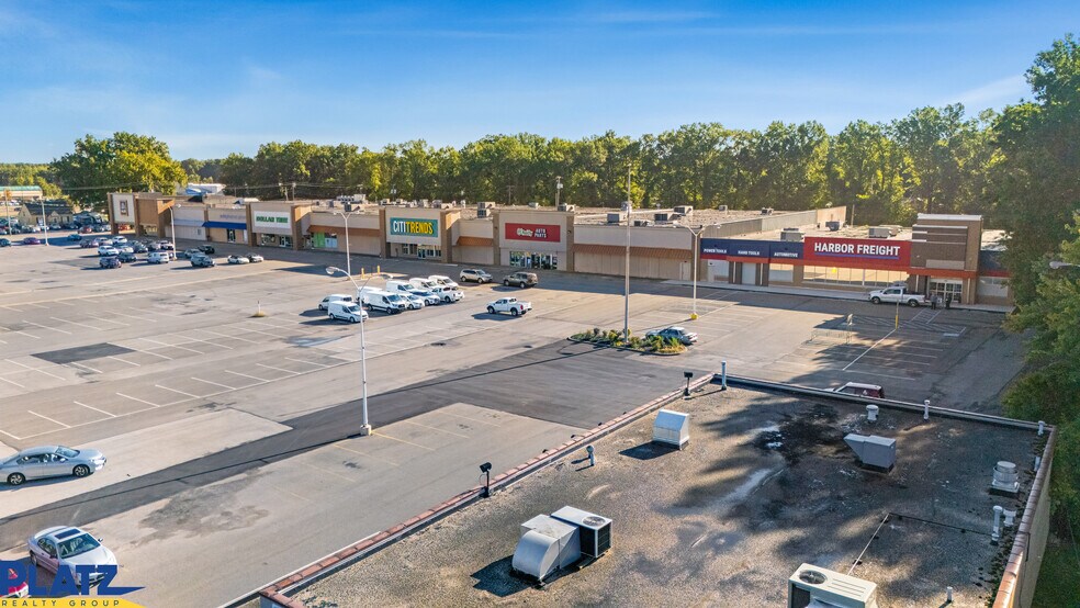 Primary Photo Of 3485-3497 Belmont Ave, Youngstown General Retail For Lease
