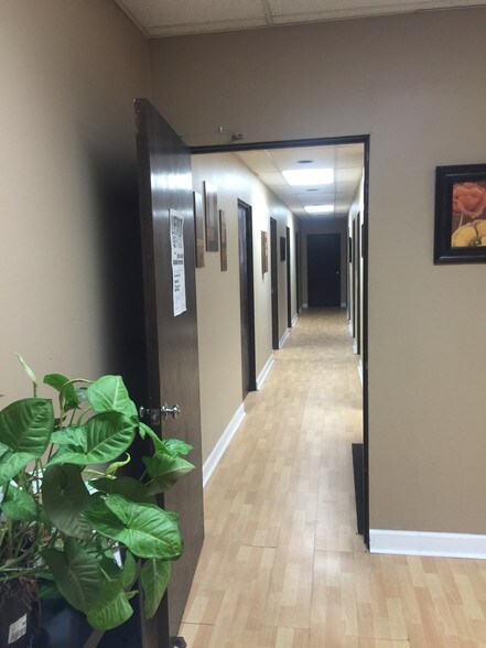 More Photos Of 2555 Lincoln Hwy, Olympia Fields Medical For Lease