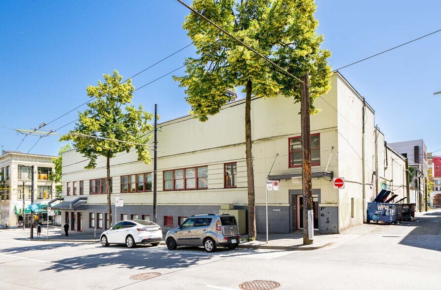 More Photos Of 390 Hastings St W, Vancouver Office For Lease