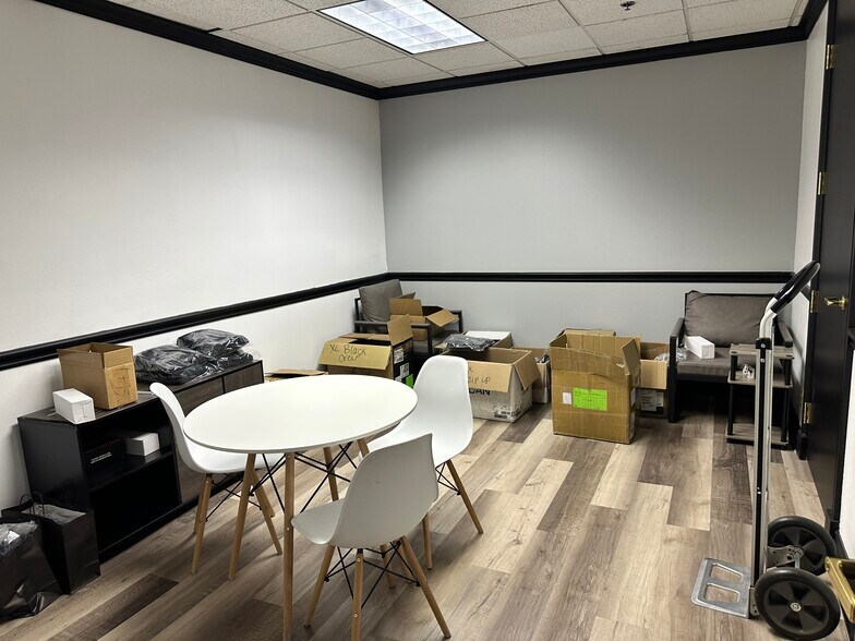 More Photos Of 1275 N Manassero St, Anaheim Manufacturing For Lease