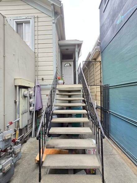 More Photos Of 1221 Park St, Alameda Restaurant For Sale