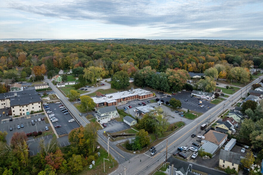 More Photos Of 1 Towne Park Plz, Norwich Medical For Lease