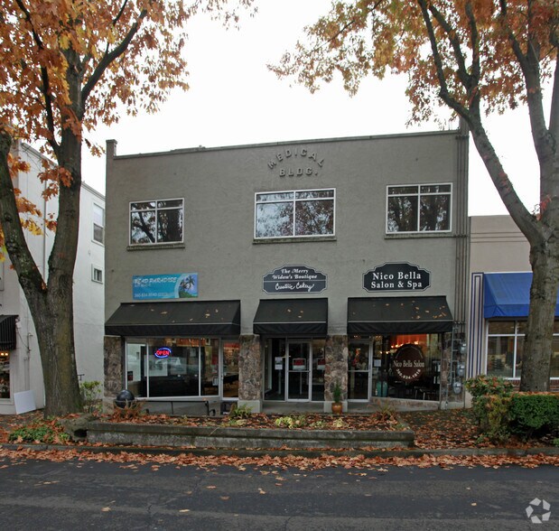 More Photos Of 415-419 NE Fourth Ave, Camas Storefront Retail Office For Lease