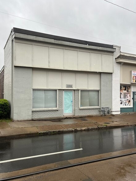 More Photos Of 1314 Madison Ave, Memphis Storefront For Sale