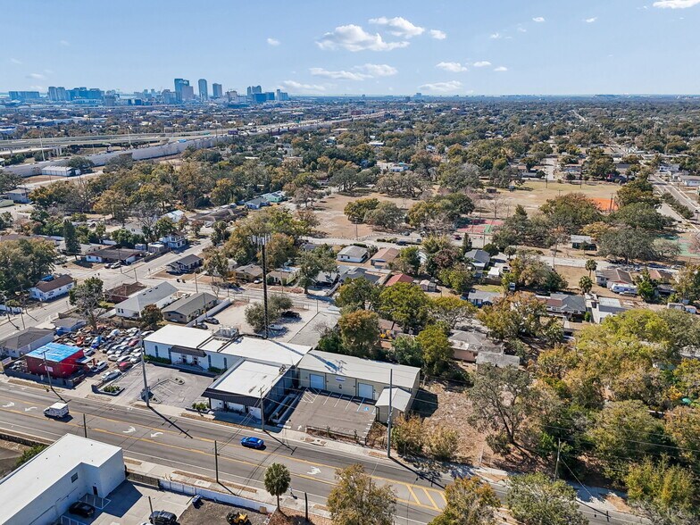 More Photos Of 2820 N 34th St, Tampa Warehouse For Lease