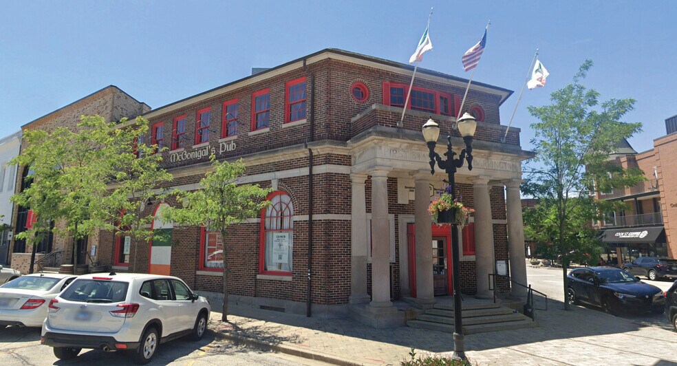 More Photos Of 105 S Cook St, Barrington Restaurant For Sale